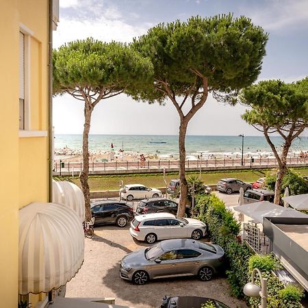 Hotel Le Lampare Каорле Екстер'єр фото