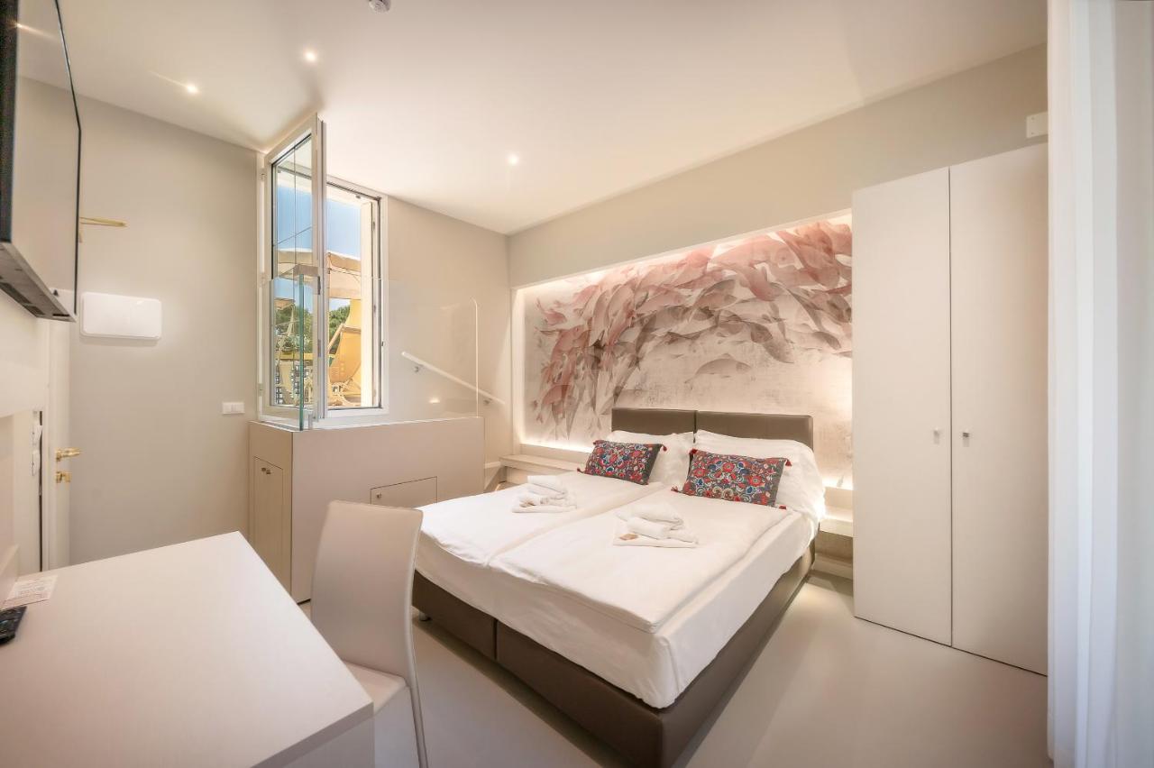 Hotel Le Lampare Каорле Екстер'єр фото