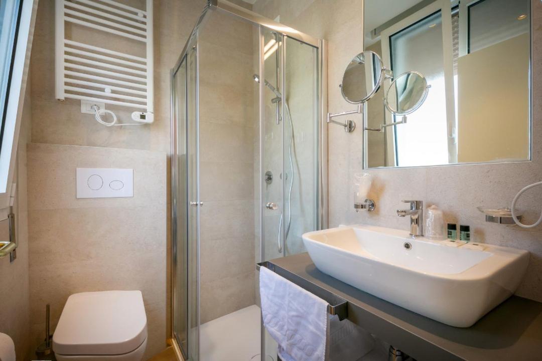 Hotel Le Lampare Каорле Екстер'єр фото