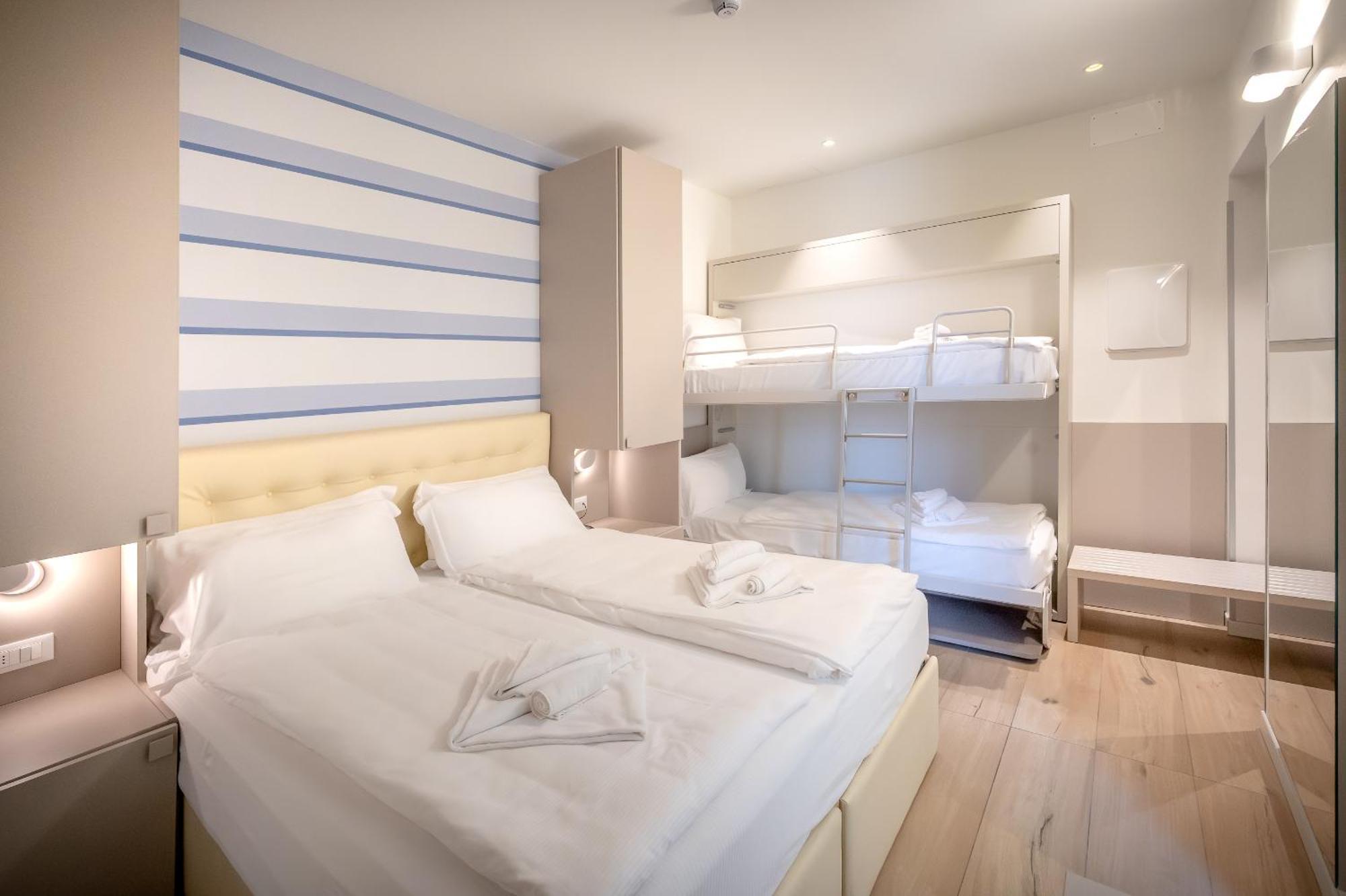 Hotel Le Lampare Каорле Екстер'єр фото