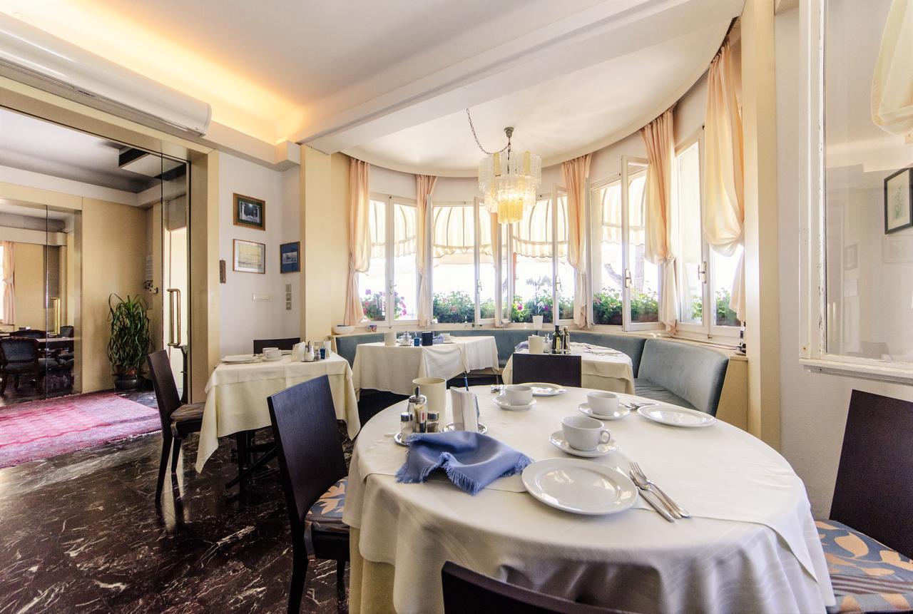 Hotel Le Lampare Каорле Екстер'єр фото