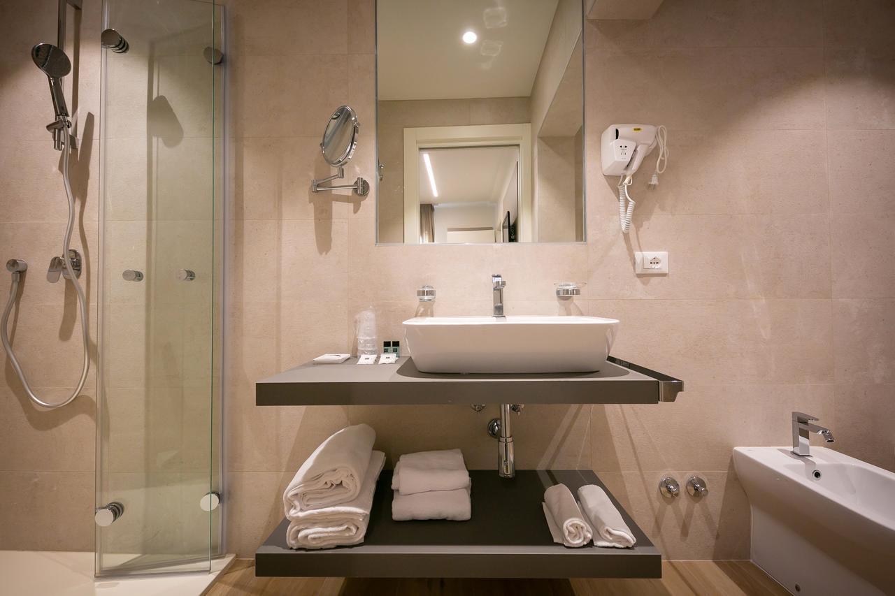 Hotel Le Lampare Каорле Екстер'єр фото