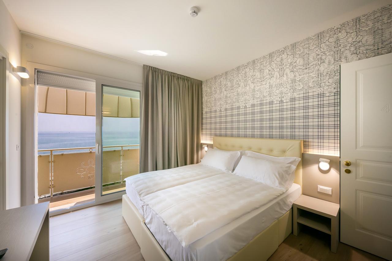 Hotel Le Lampare Каорле Екстер'єр фото