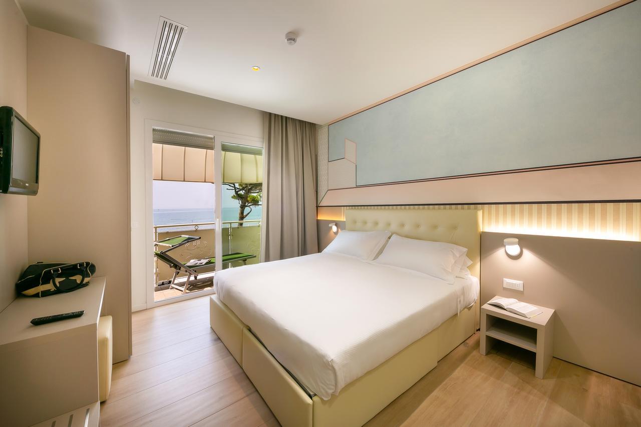 Hotel Le Lampare Каорле Екстер'єр фото