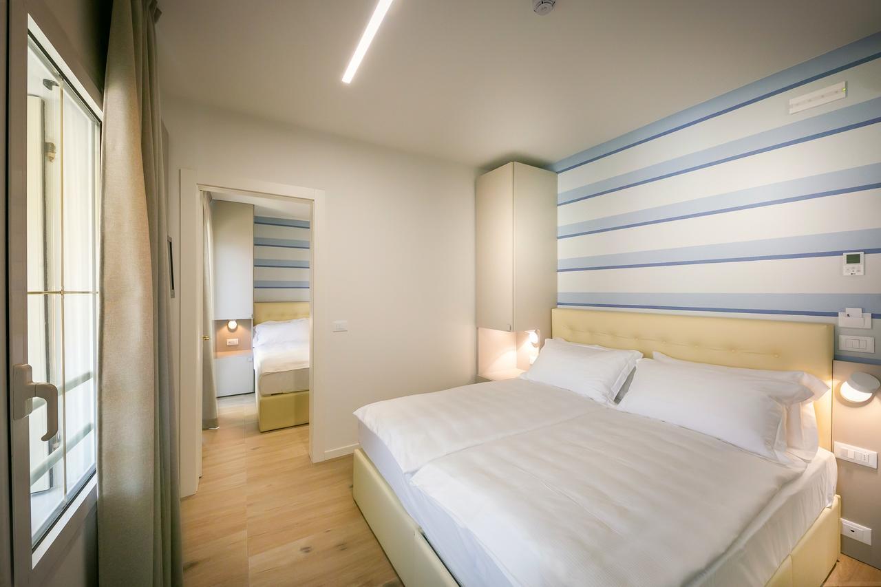 Hotel Le Lampare Каорле Екстер'єр фото