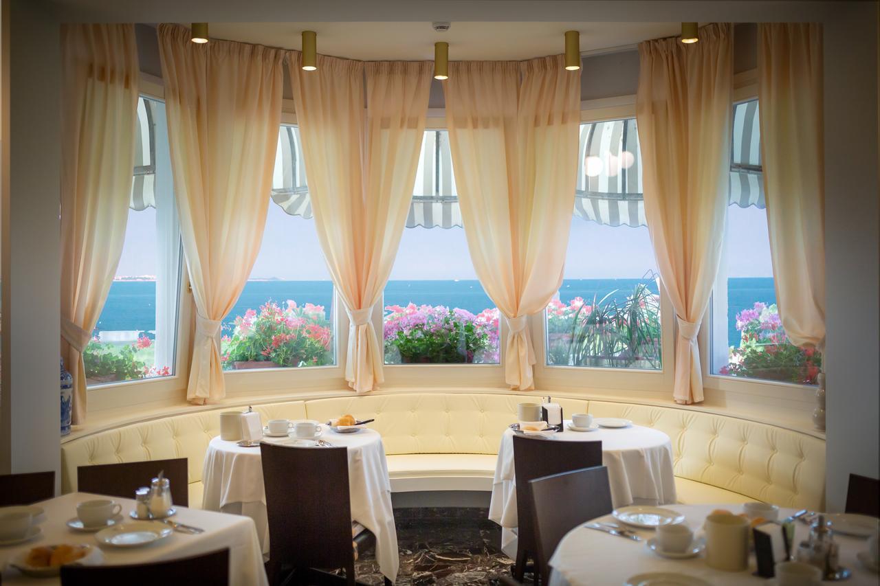Hotel Le Lampare Каорле Екстер'єр фото