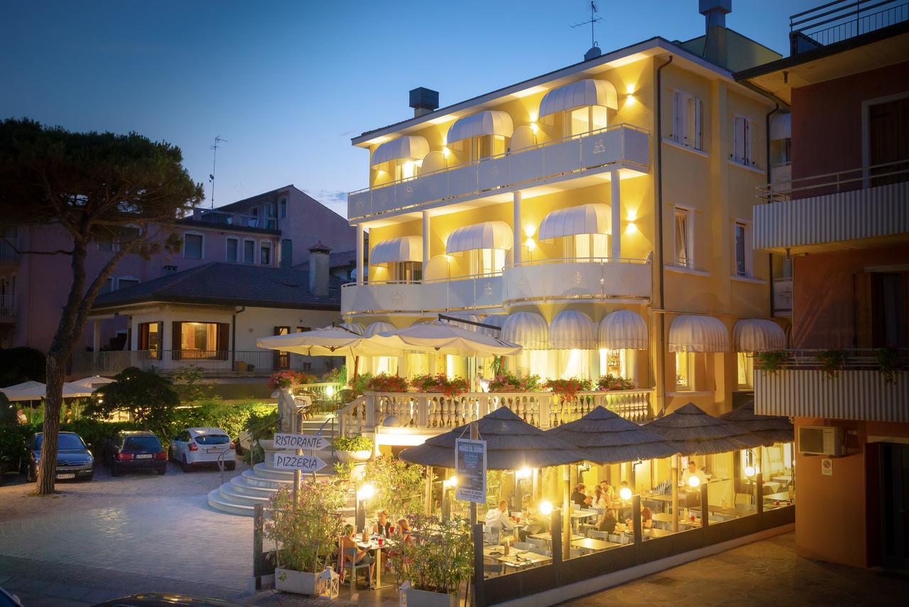 Hotel Le Lampare Каорле Екстер'єр фото